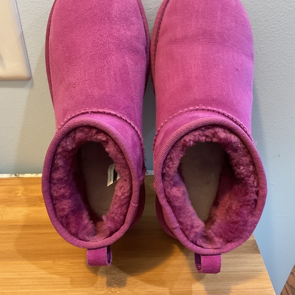 UGG Ultra Mini ~ Purple size 8 women’s - Picture 7 of 7